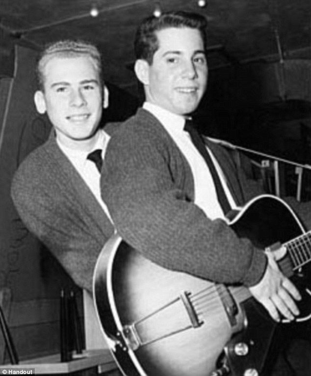 Gallery of Paul Simon