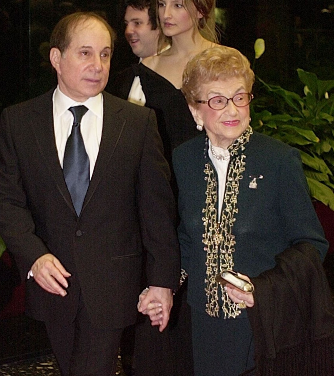 Mother: Belle Simon 