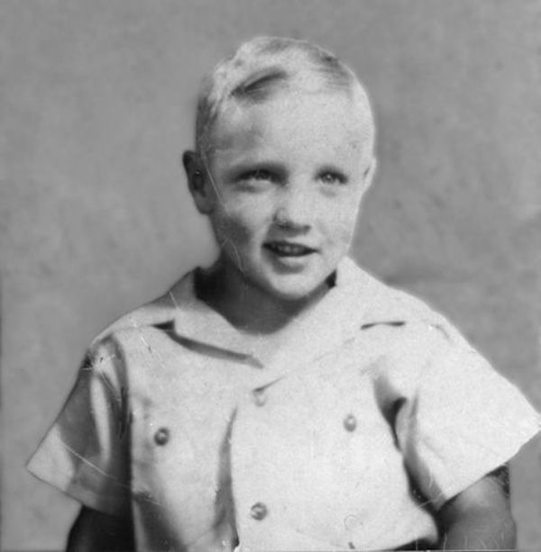 Education period of Elvis Presley in East Tupelo Consolidated School