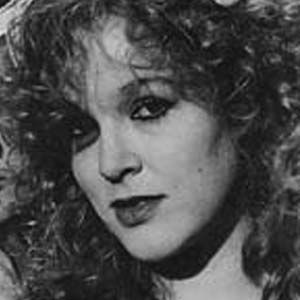 Sister: Lynda Stipe