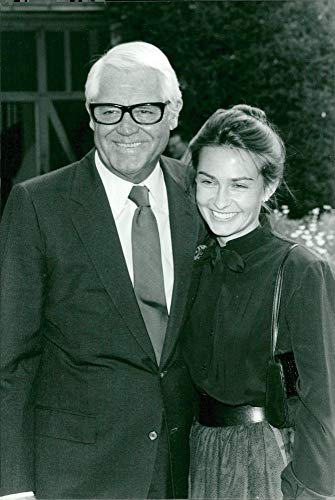 Spouse: Barbara Harris