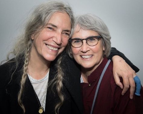 Sister: Linda Smith