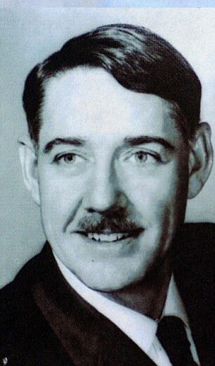 Father: Thomas Geoffrey Fowler