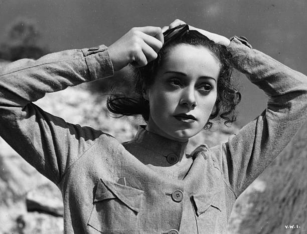 Gallery of Elsa Lanchester