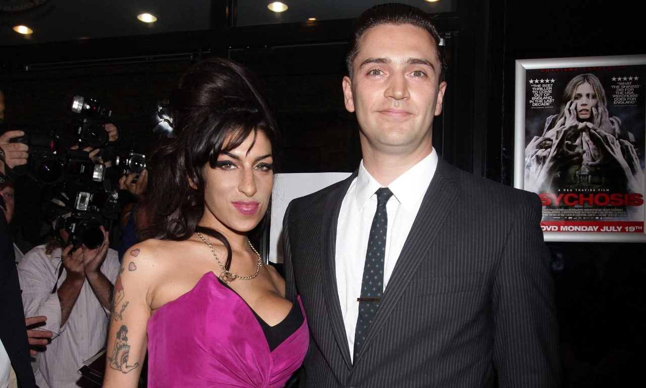 ex-boyfriend: Reg Traviss