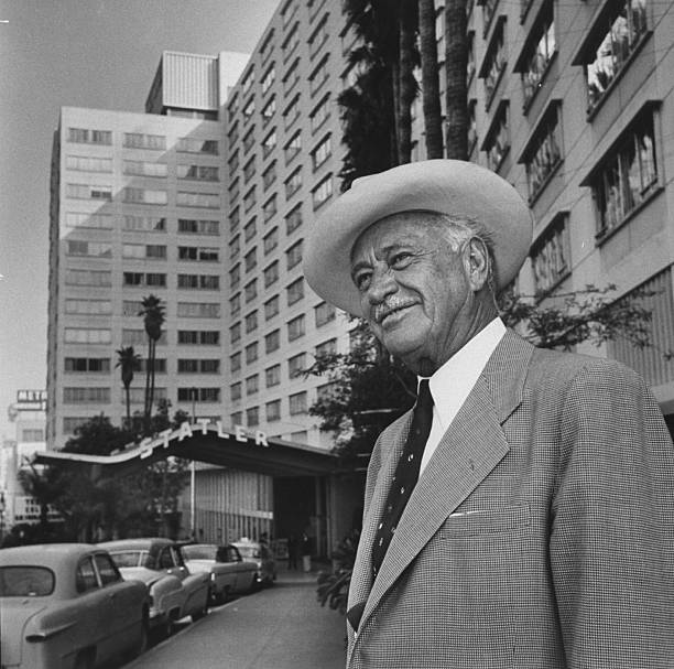 Career period of Conrad Hilton in career