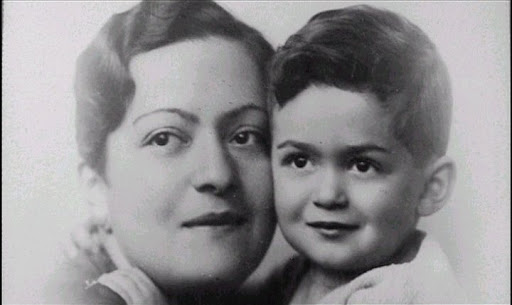 Mother: Gertrude Kubrick