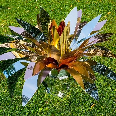 2018 Palm Springs, USA. 1st. Price at the “Leaves & Petals