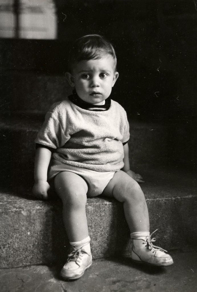 Son: Stephen Kroto
