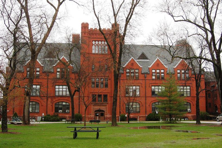 Education period of Satya Nadella in University of Wisconsin