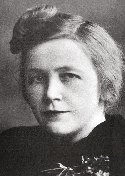 Sister: Elfriede Scholz