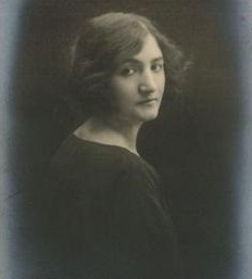 fiancee: Antonia Bolognesi