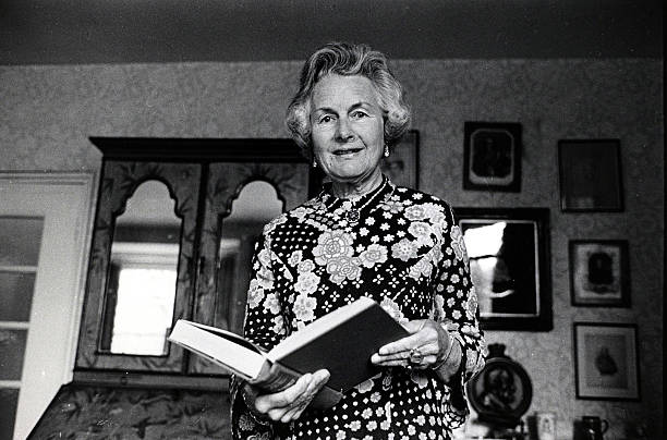 Gallery of Elizabeth Longford