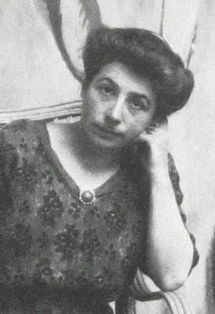 ex-wife: Amélie Noellie Parayre