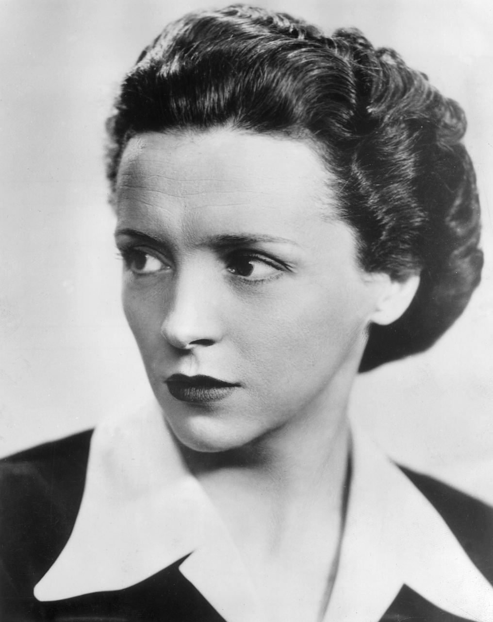 Daughter: Ève Denise Curie Labouisse