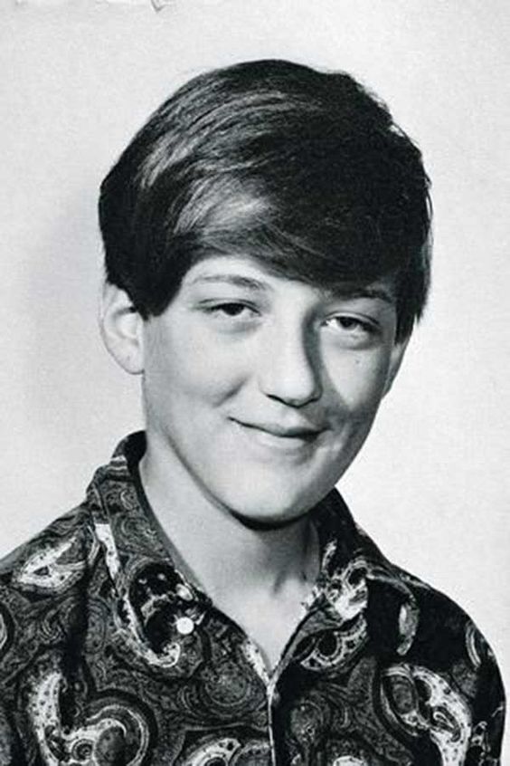 Education period of Stephen Fry in Paston School