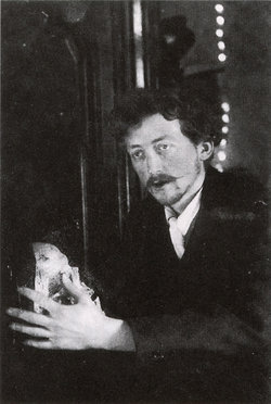 Brother: Karl Walser 