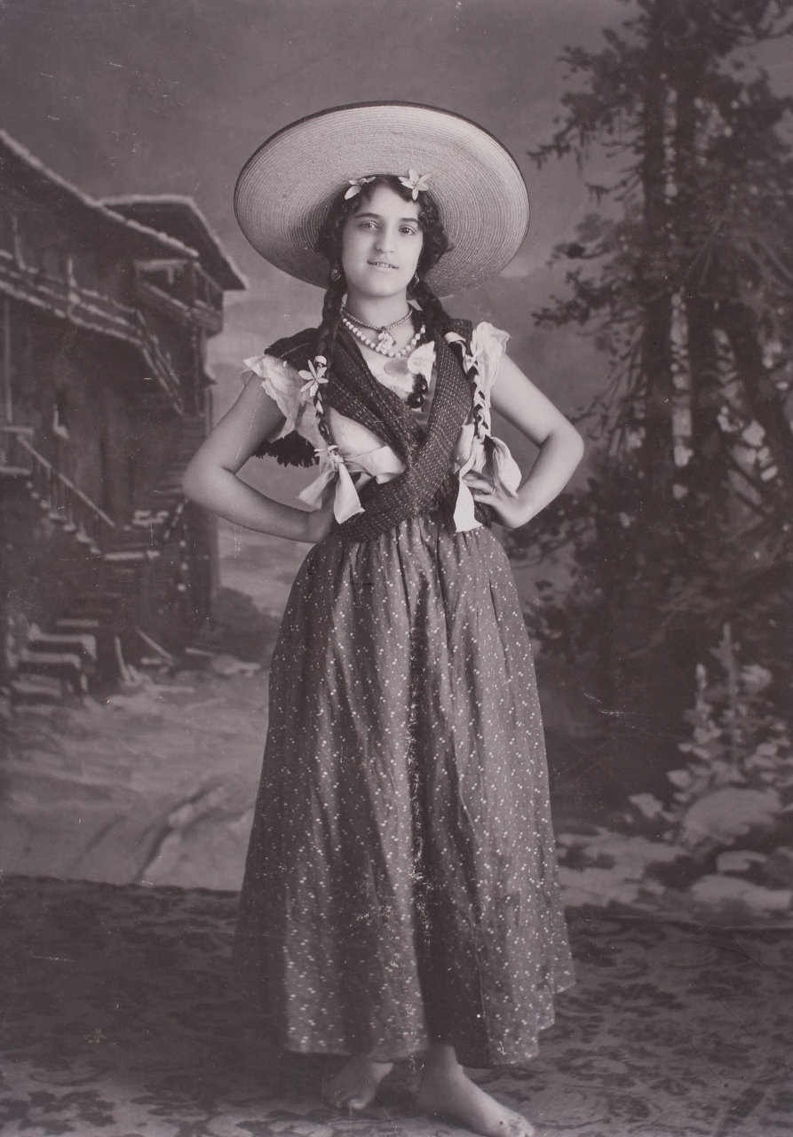 Mother: Matilde Calderón y Gonzalez