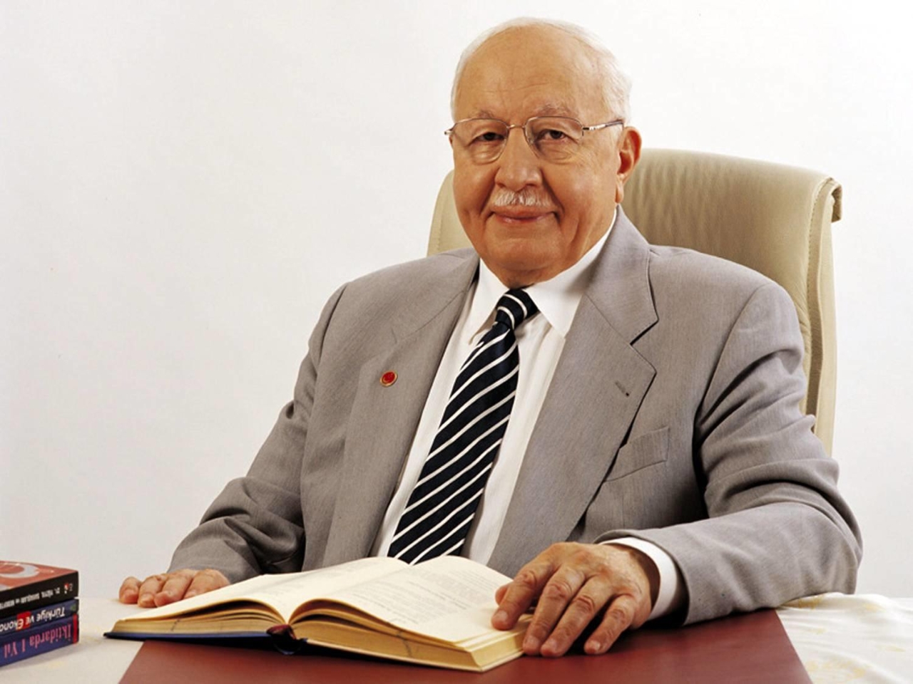 colleague: Necmettin Erbakan