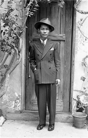 Gallery of Carlos Bulosan