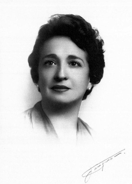 Wife: Milagro Martínez Prieto