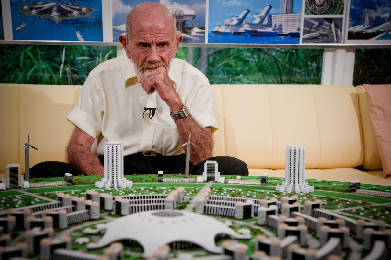 experience Outflow large Jacque Fresco (March 13, 1916 — February 18, 2017), American architect,  designer, futurist, inventor, philosopher, writer | World Biographical  Encyclopedia