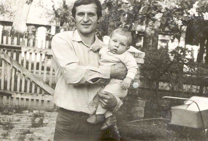 Father: Vladimir Alexandrovich Emelianenko