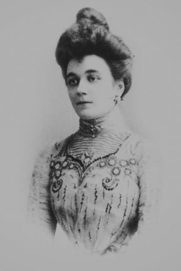 Mother: Isabelle Cardamone Dior