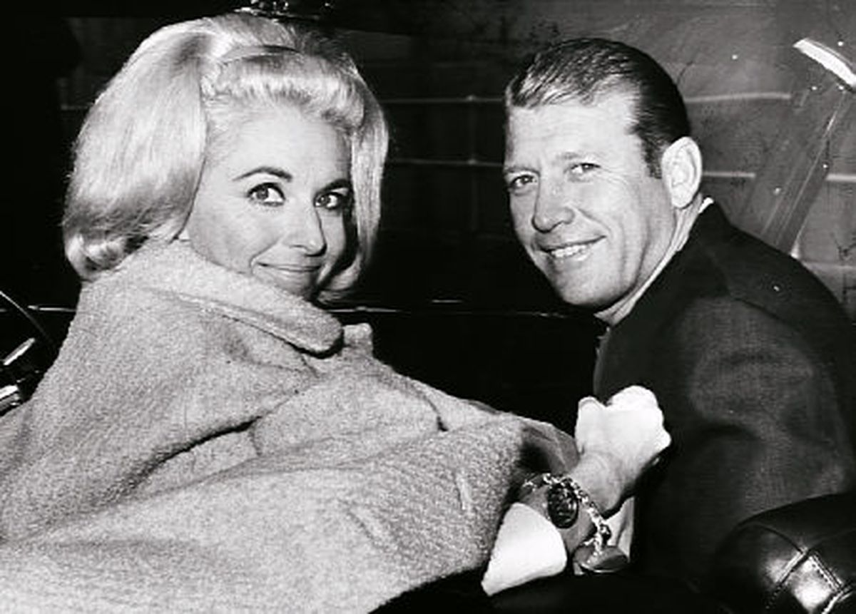 Wife: Merlyn Mantle