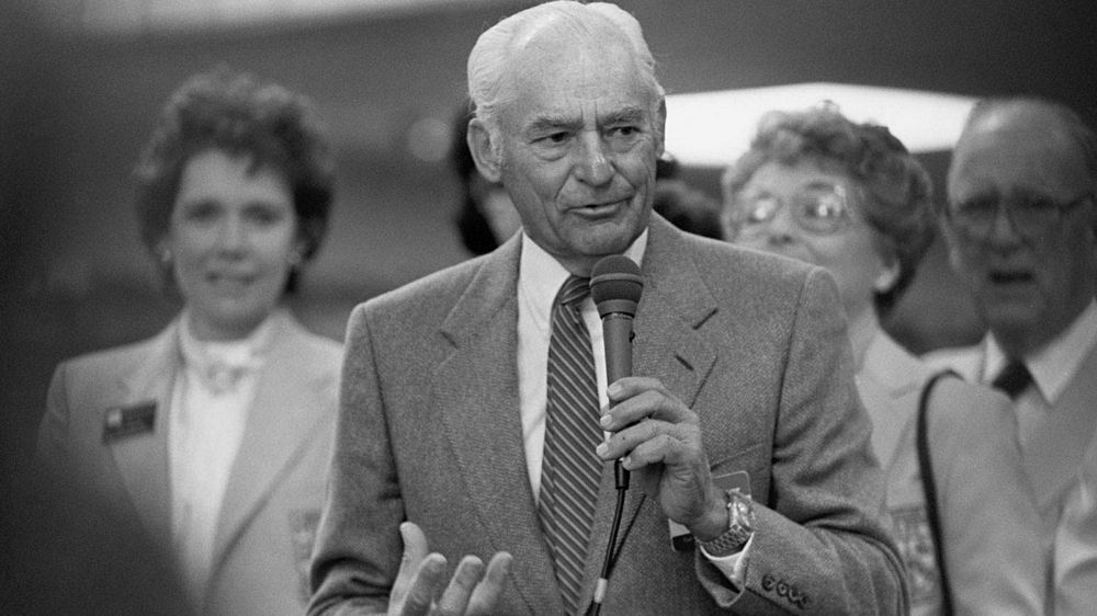 Gallery of Sam Walton