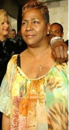 Mother: Deborah Sinclair