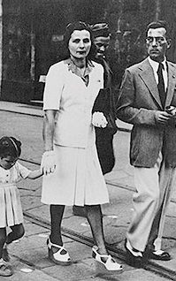 Mother: Maria Raimondi Armani