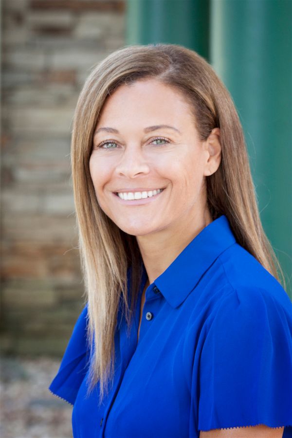 Mother: Sonya Curry
