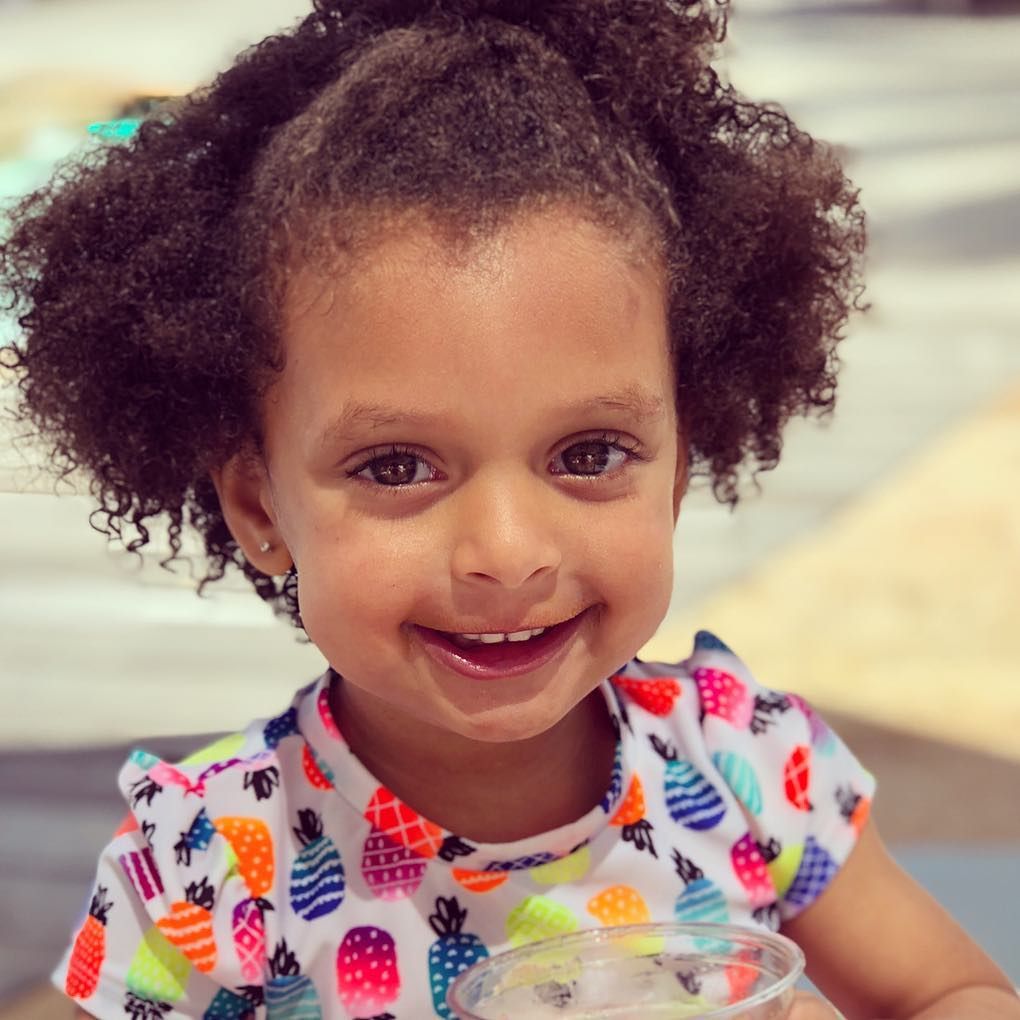 Daughter: Ryan Curry