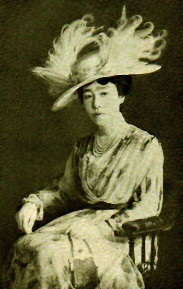 Daughter: Toshiko Higashikuni 