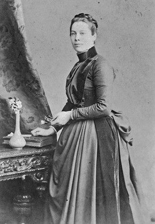 Sister: Beatrice Chamberlain 