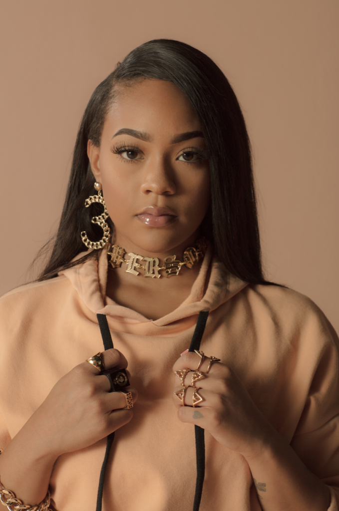 Daughter: Tiaura Iverson