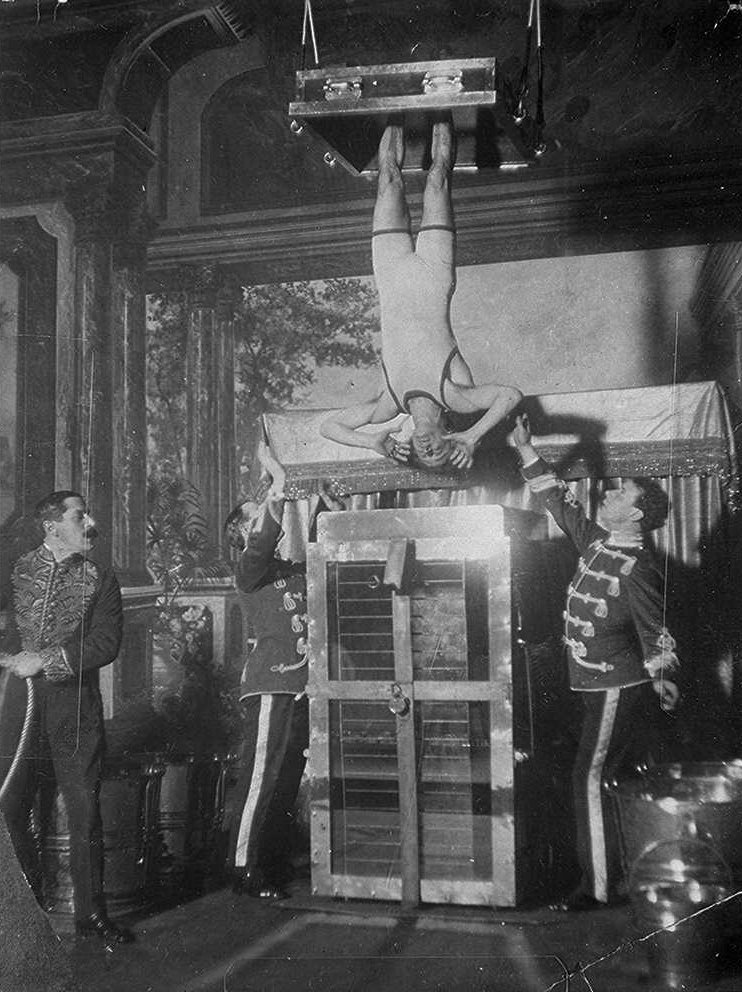 Gallery of Harry Houdini
