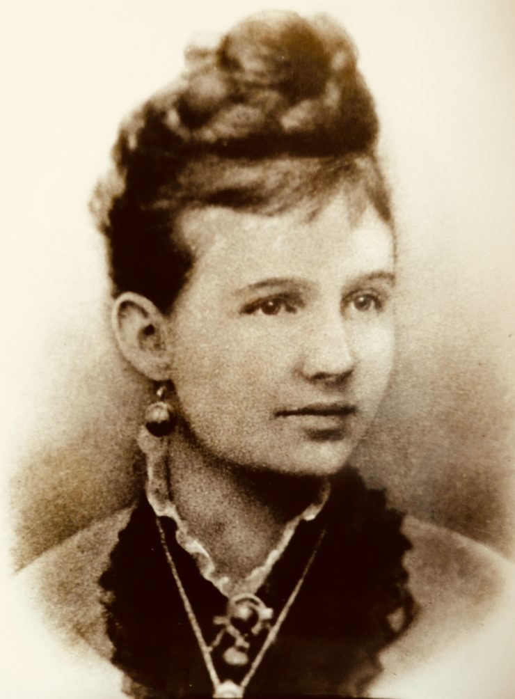 Great-grandmother: Isabella White Leonard