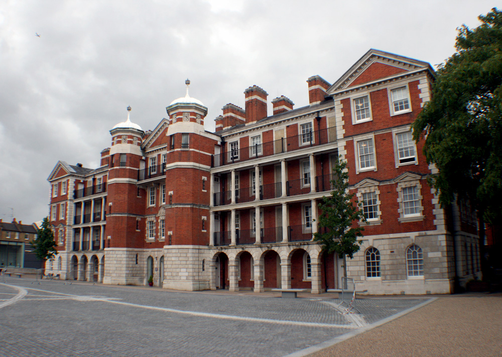 Education period of Sarah Clarke in Chelsea School of Art