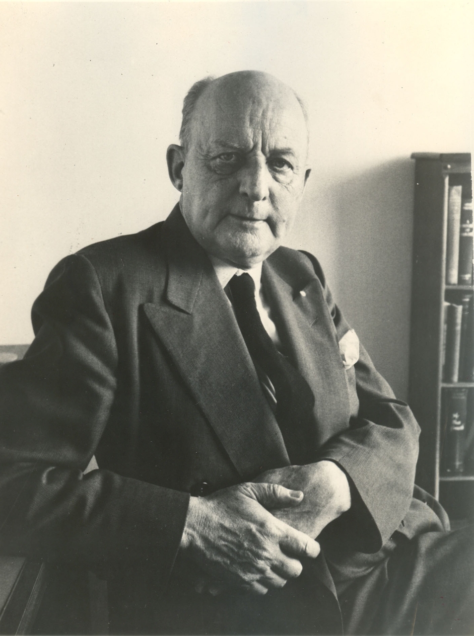 colleague: Karl Paul Reinhold Niebuhr