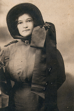 Mother: May Williams