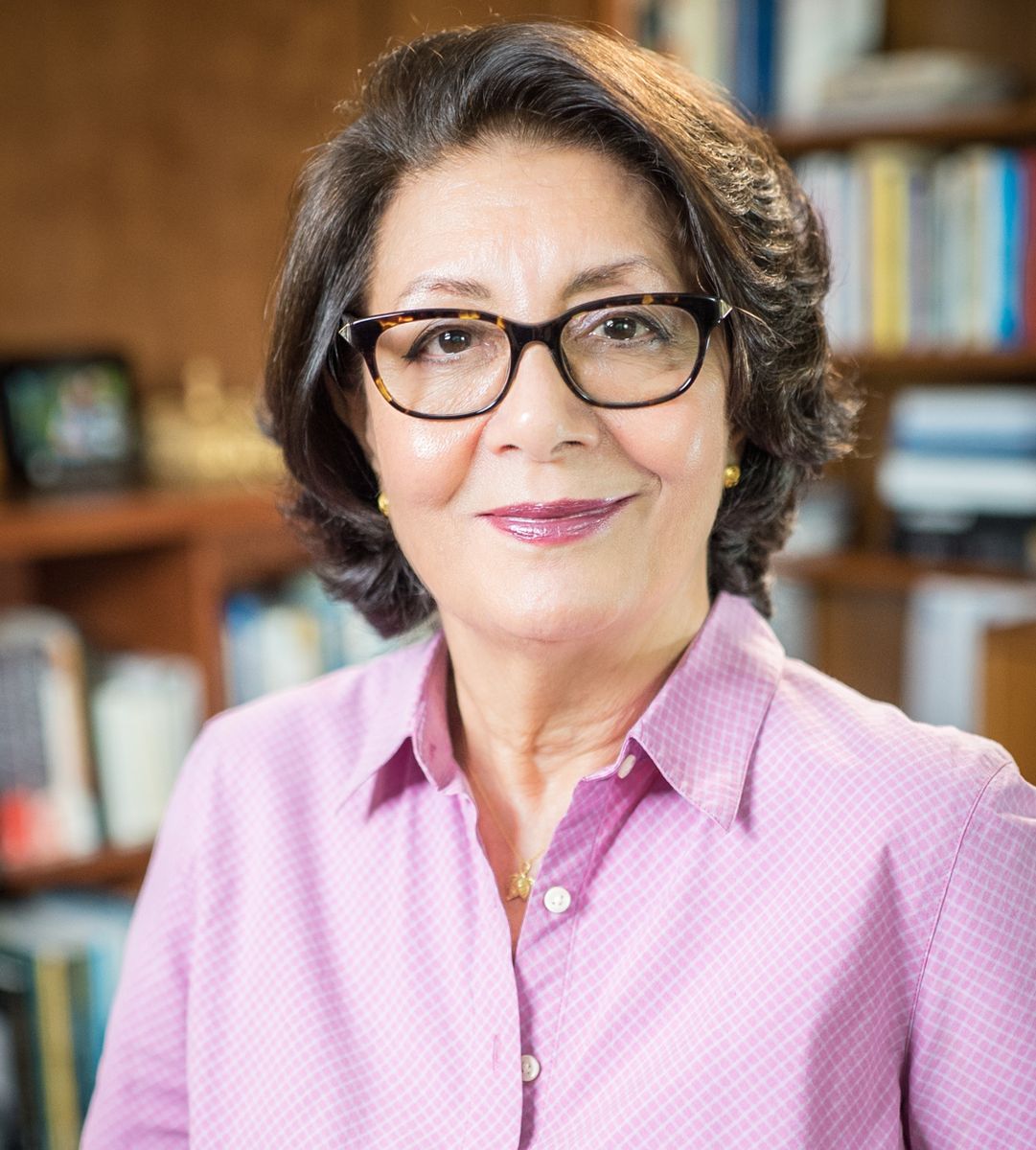 Mother: Elahé Mir-Djalali Omidyar 