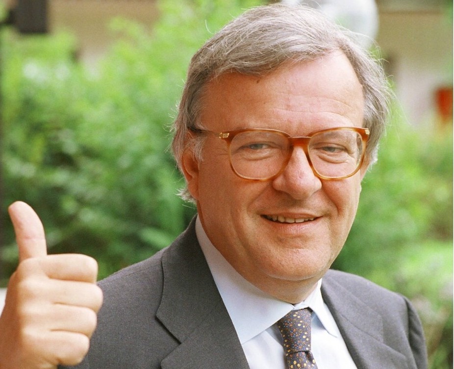 Thesis advisor: Rudi Dornbusch