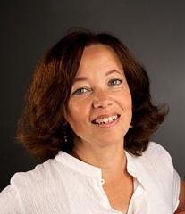 Spouse: Robin Wells