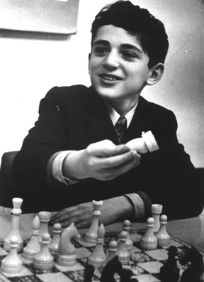 13-year-old Garry Kasparov smashes the Sämisch - Tbilisi 1976 