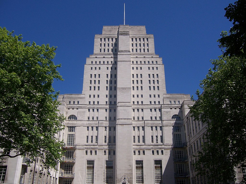 Education period of Russell Jones in University of London