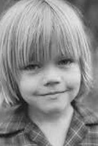 Son: Magnus Nolan