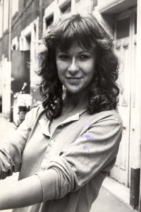 Education period of Julie Walters in Manchester Metropolitan University