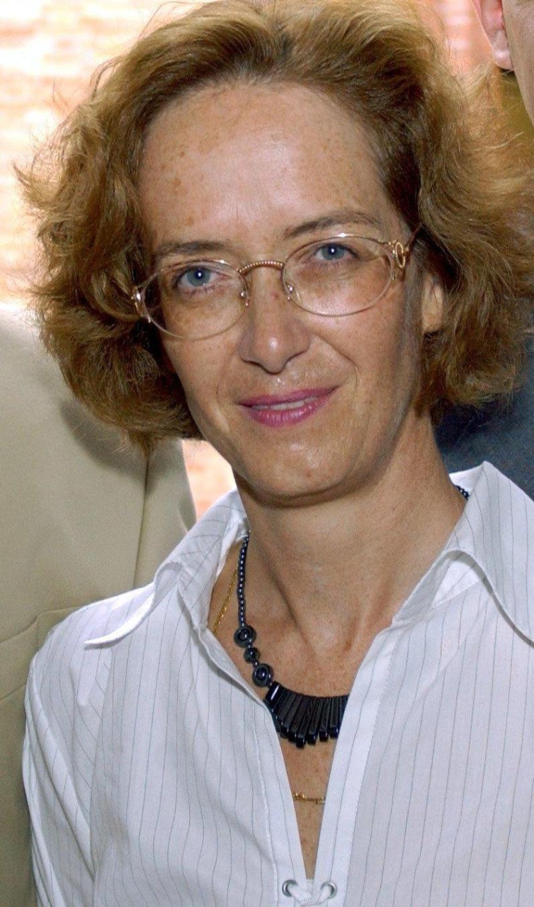 Daughter: Astrid Hesshaimer Bouteuil